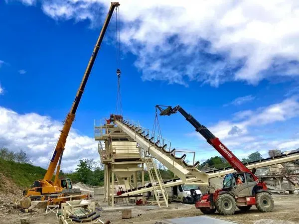 Grue de levage et perche